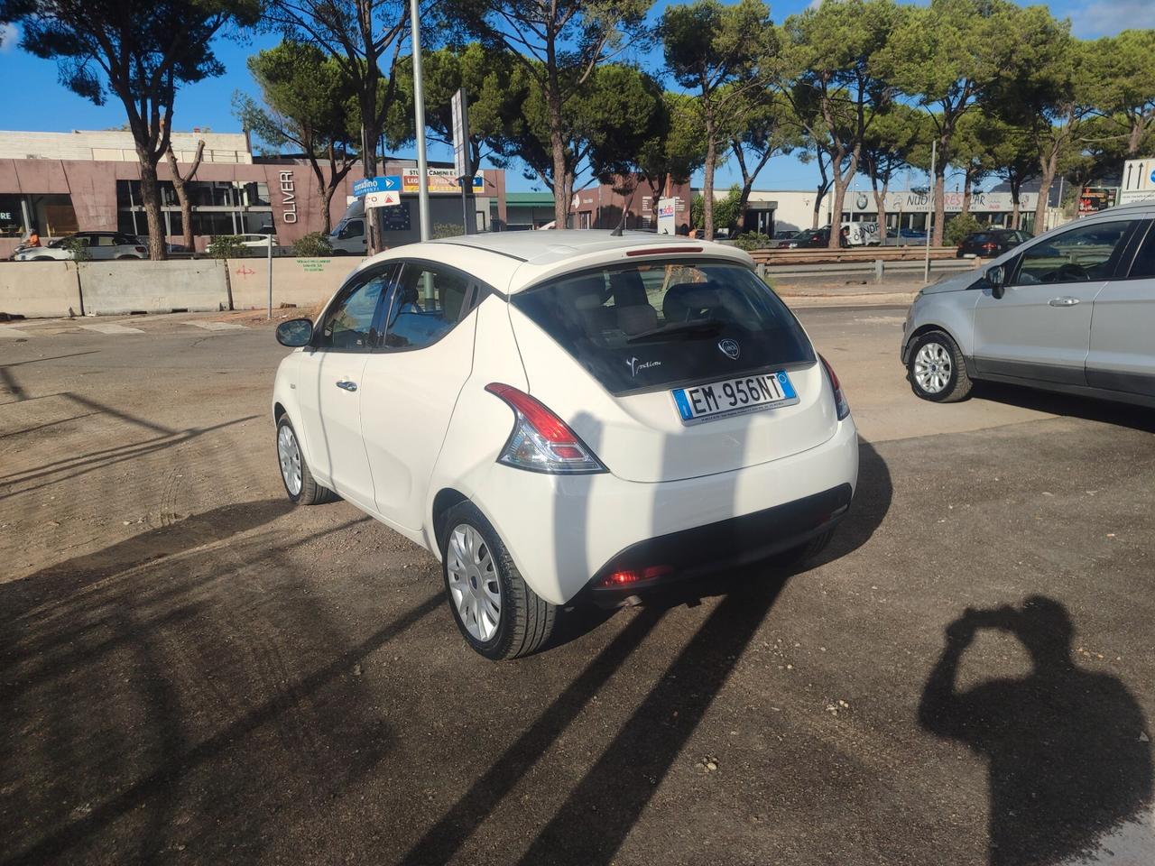 Lancia Ypsilon 1.2 69 CV 5 porte S&S Gold