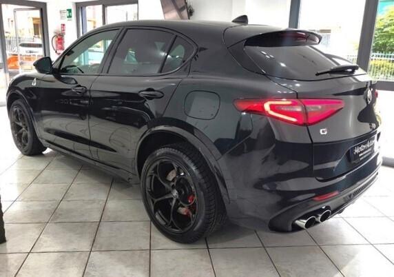 Alfa Romeo Stelvio 2.9 Bi-Turbo V6 510 CV AT8 Quadrifoglio