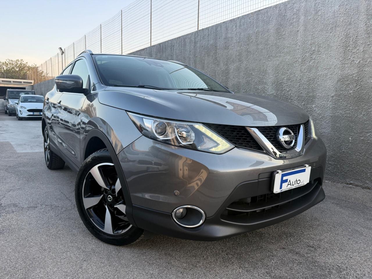 Nissan Qashqai 1.5 dCi Tekna,TETTO PANORAMICO,TELECAMERE 360°,EuroBlock,Navi,ecc.