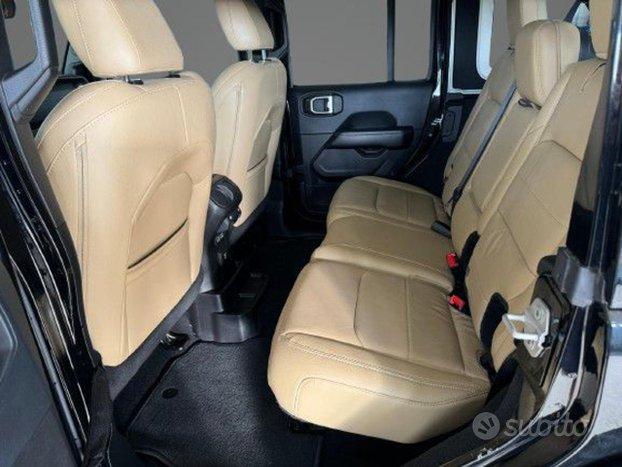 JEEP Wrangler Unlimited 2.2 Mjt II Sahara Overla