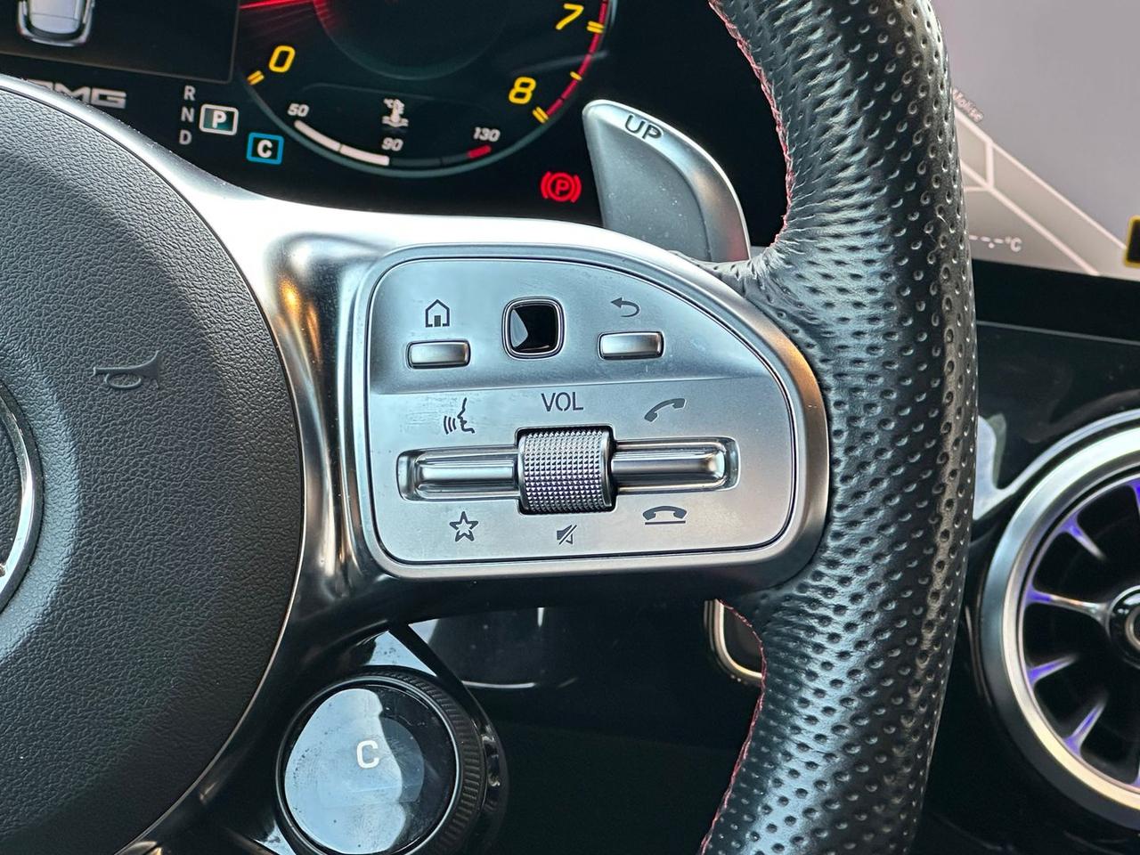 Mercedes-Benz GLA 35 AMG Premium #10246