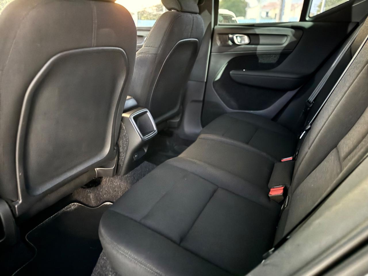 Volvo XC40 T3 Geartronic R-design PARI AL NUOVO