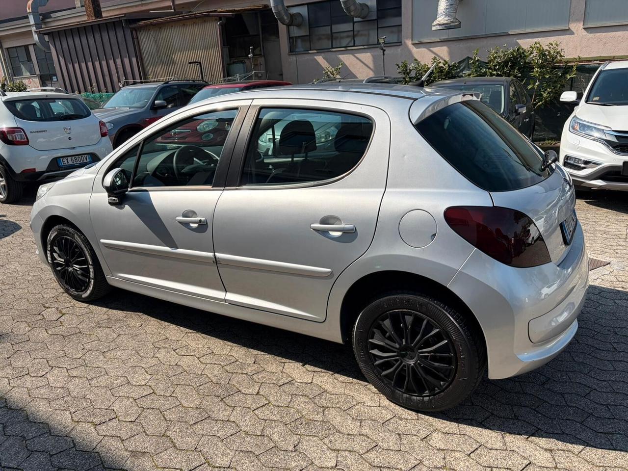 Peugeot 207 1.4 8V 75CV 5p. X Line