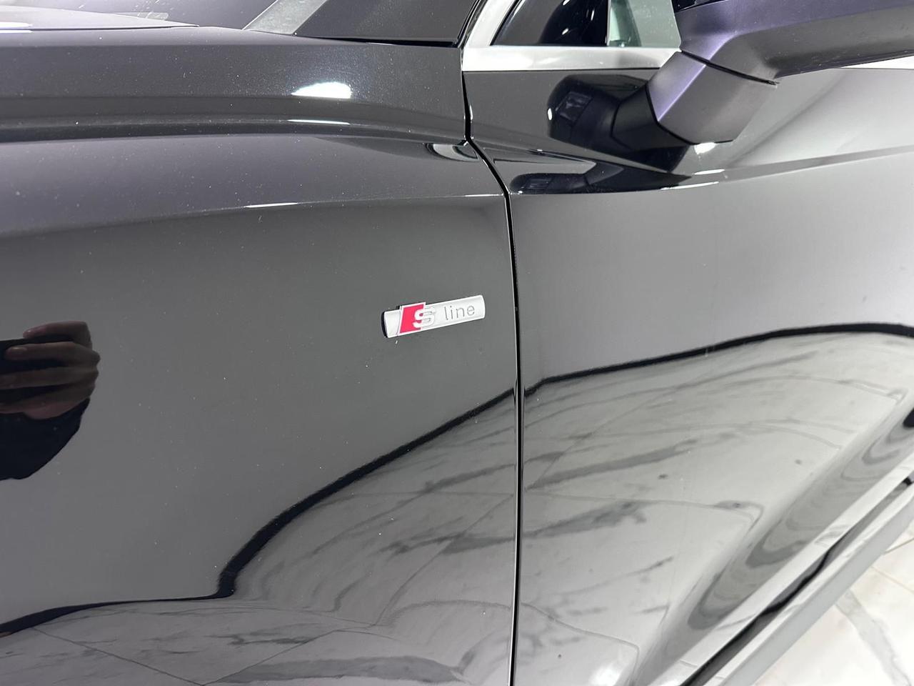 Audi Q3 35 TDI S tronic line -GARANTITA-2020