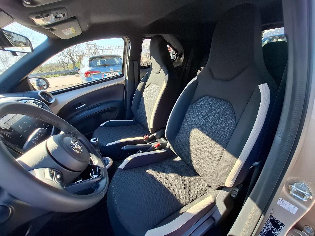 Toyota Aygo X 1.0 VVT-i 72 CV 5 porte Lounge Air