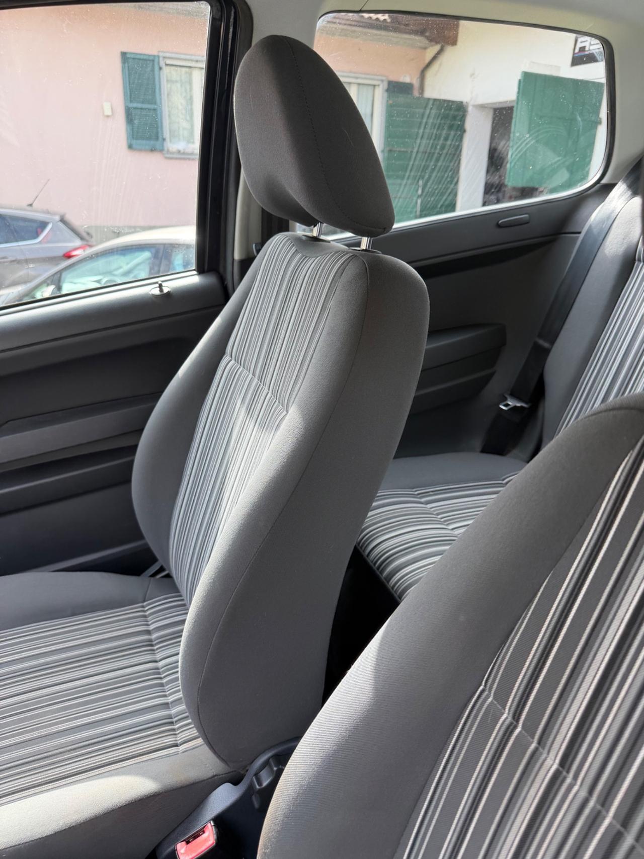 Volkswagen FOX 1.2 TRENDLINE KMCERT NEOPAT UNICOPR