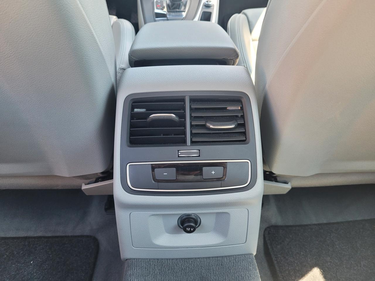 Audi A4 Avant 40 g-tron S tronic Business