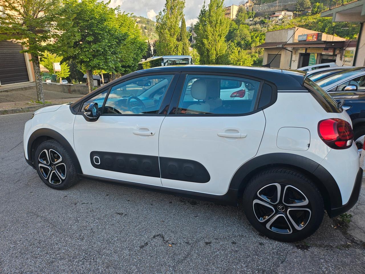 Citroen C3 PureTech 82 Shine solo 83.000km 2017