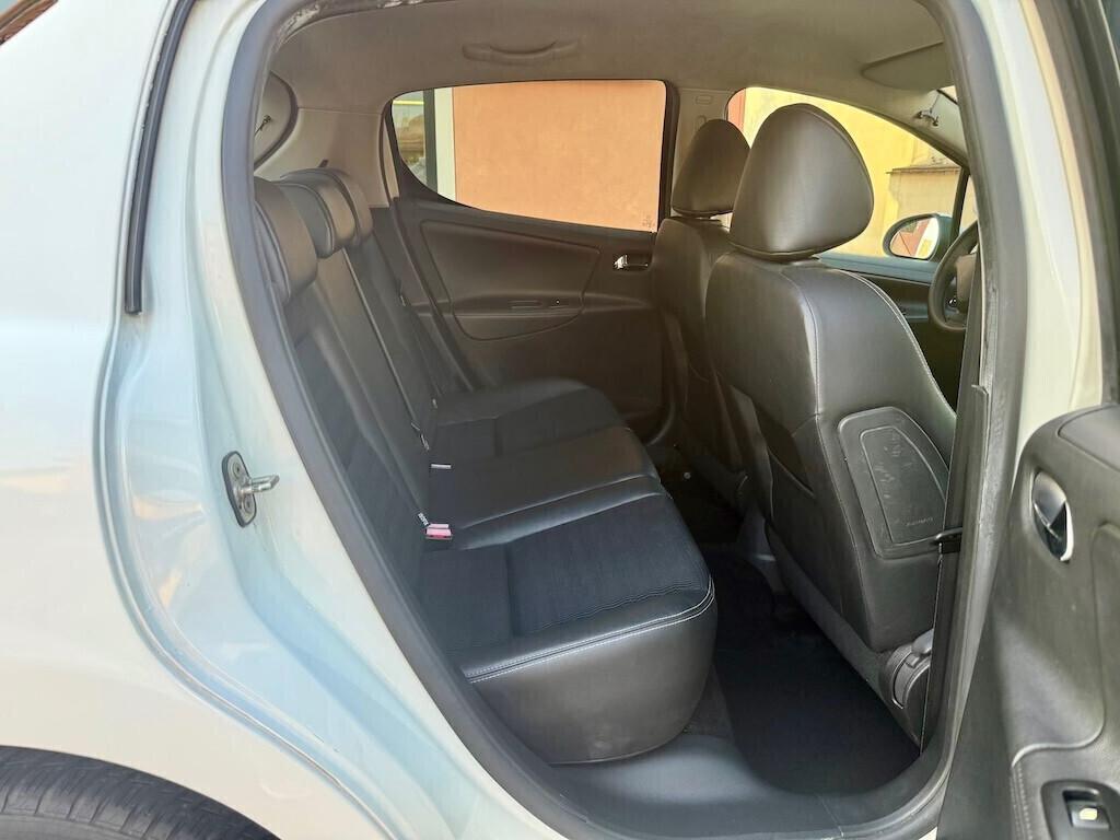 Peugeot 207 1.4 HDi 70CV 5p. Allure