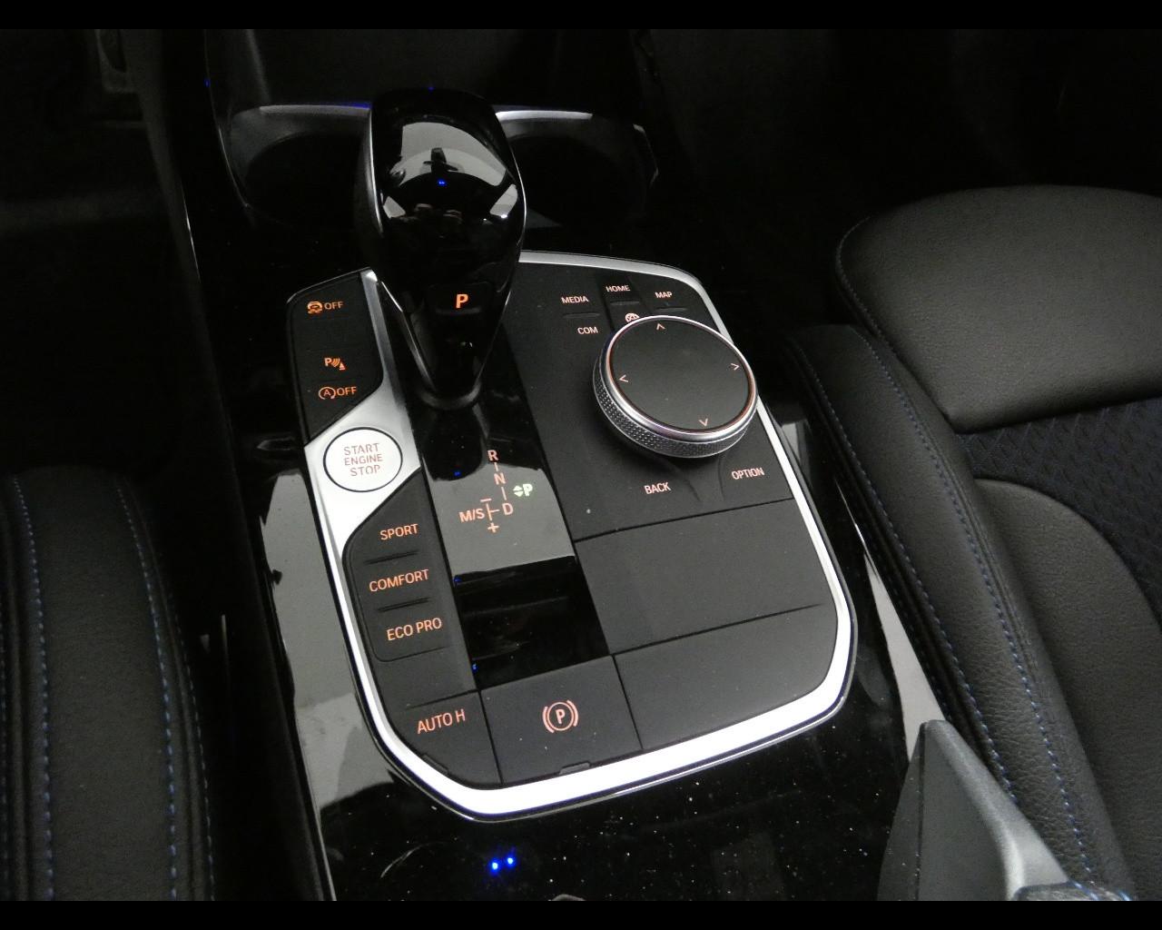 BMW Serie 1 (F40) - 118d 5p. Msport