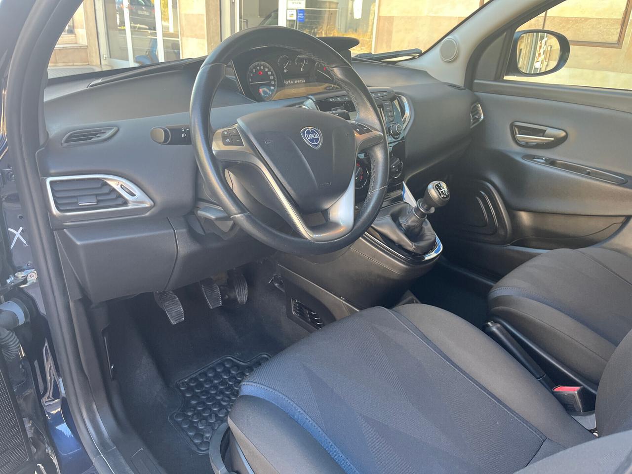 Lancia Ypsilon 1.0 Hybrid Gold 5 Posti