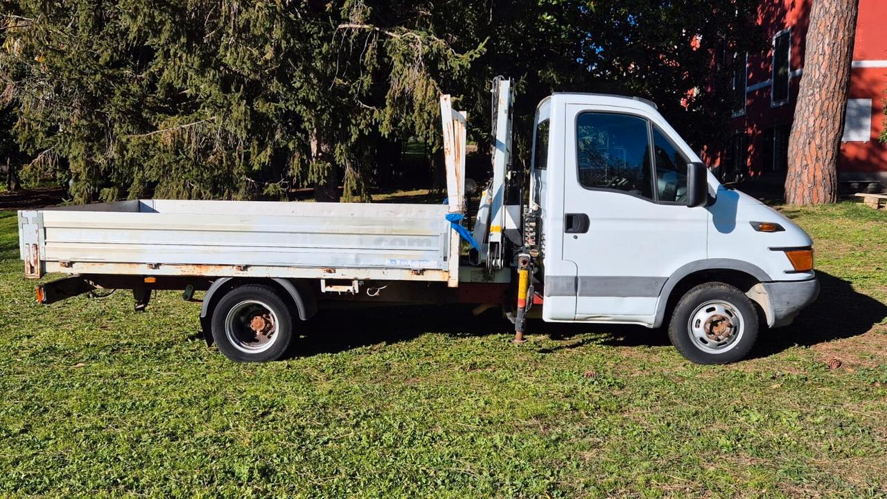 Iveco Daily 2.8 2004 CASSONE FISSO 3P leggi testo