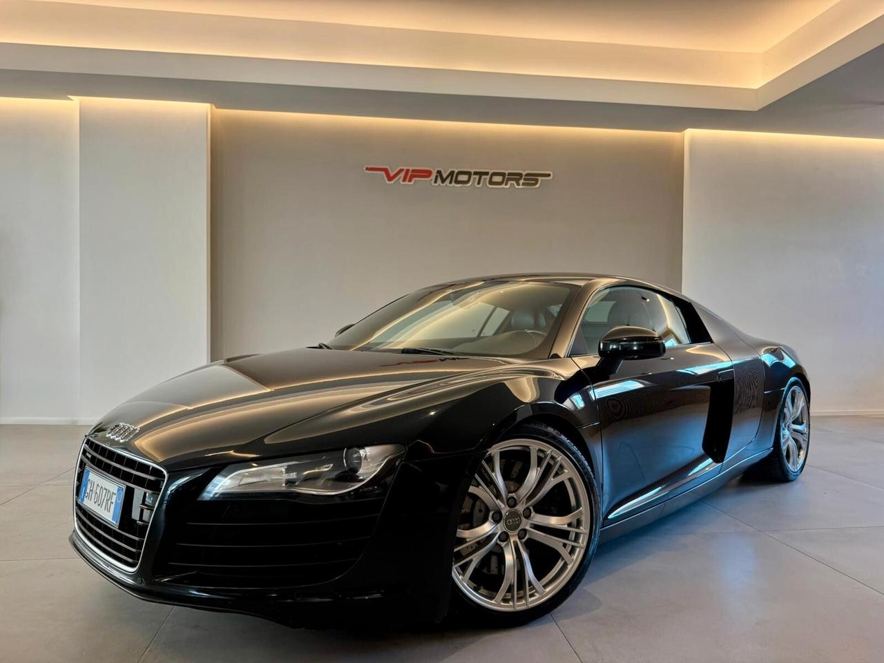 AUDI R8 V8 420CV UNIPRO PERMUTE GARANZIA R-TRONIC
