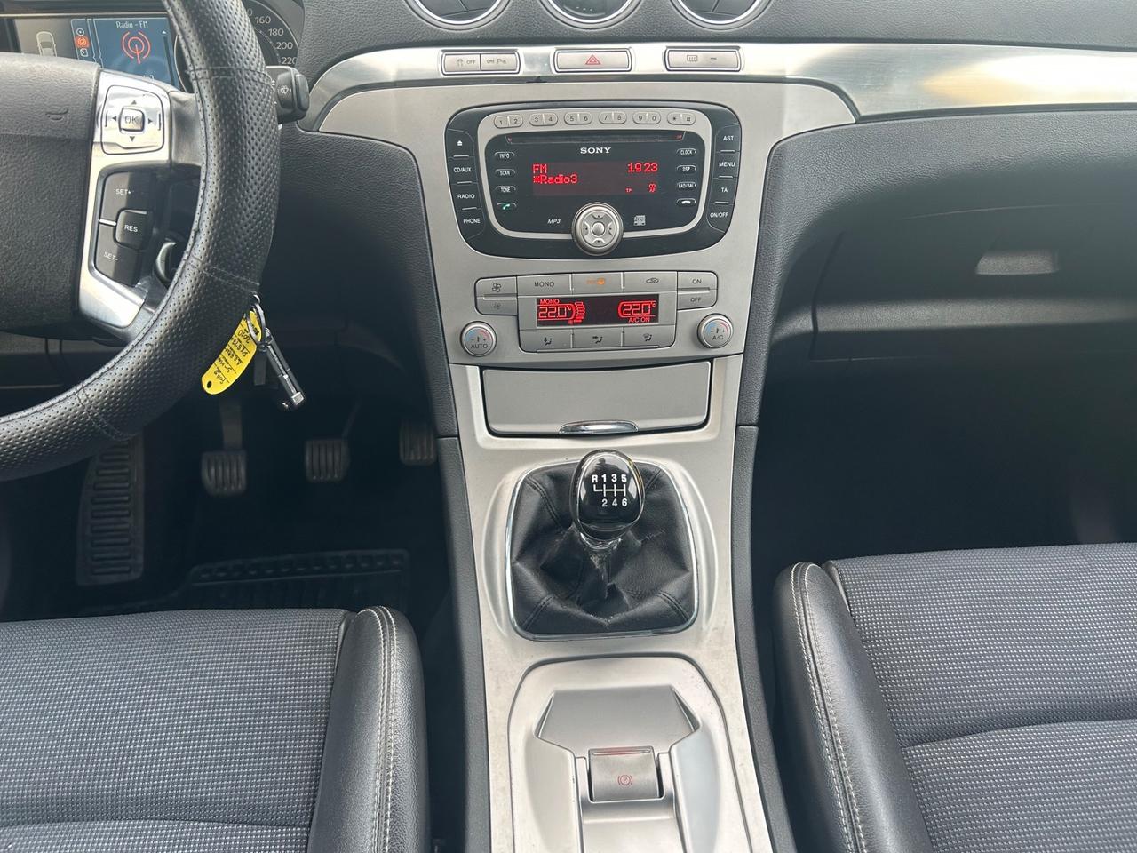 Ford S-Max 2.0 TDCi 140CV Titanium 7 Posti