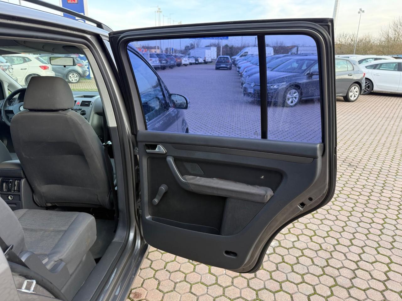 Volkswagen Touran 1.9 TDI 105CV DPF Conceptline OK NEOPATENTATI