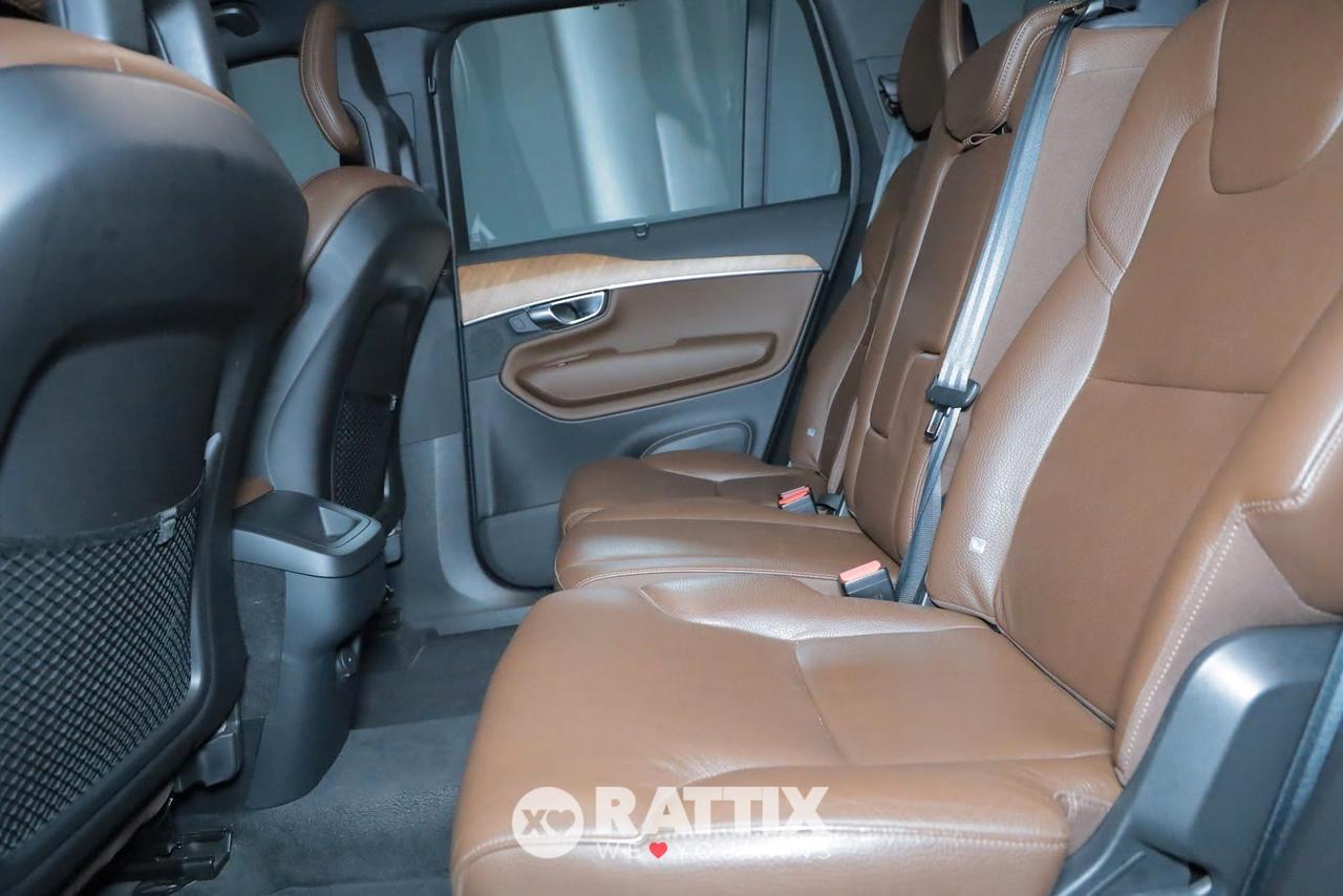 Volvo XC90 2.0 B5 Momentum Pro AWD Geartronic