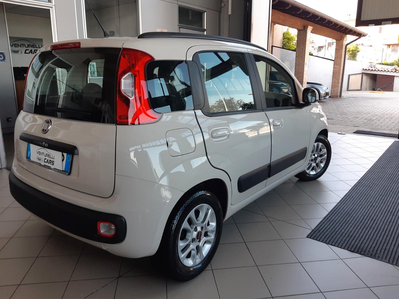 Fiat Panda 1.2 Lounge 5 POSTI