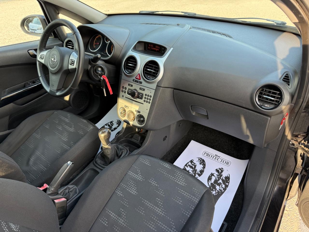 Opel Corsa 1.2 5 porte Club UNICO NEOPATENTATI