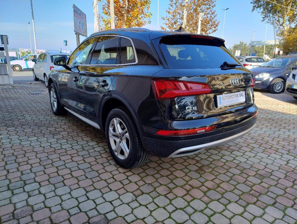 AUDI Q5 35 TDI Business quattro S tronic