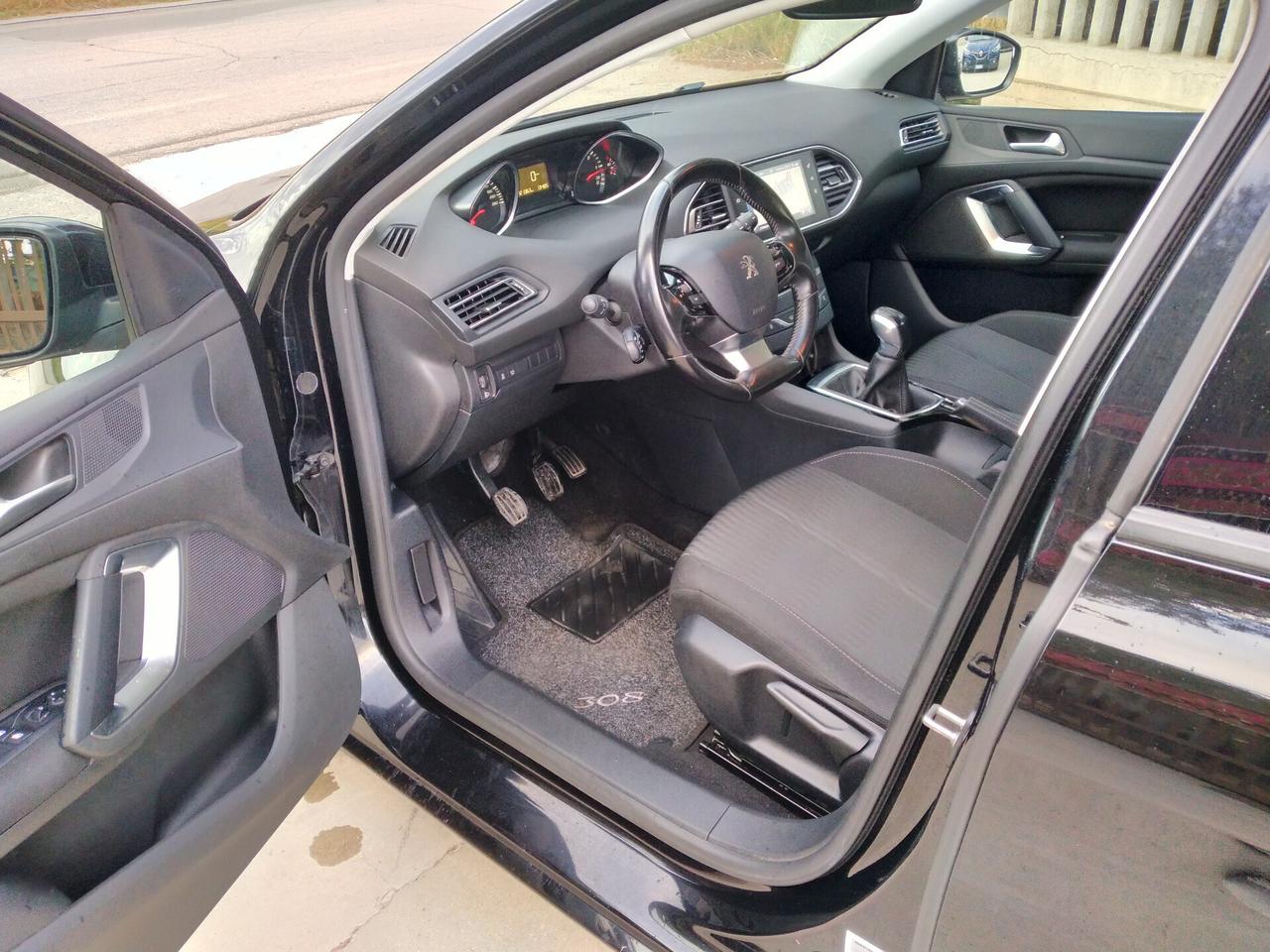 Peugeot 308 BlueHDi 100 S&S SW Business
