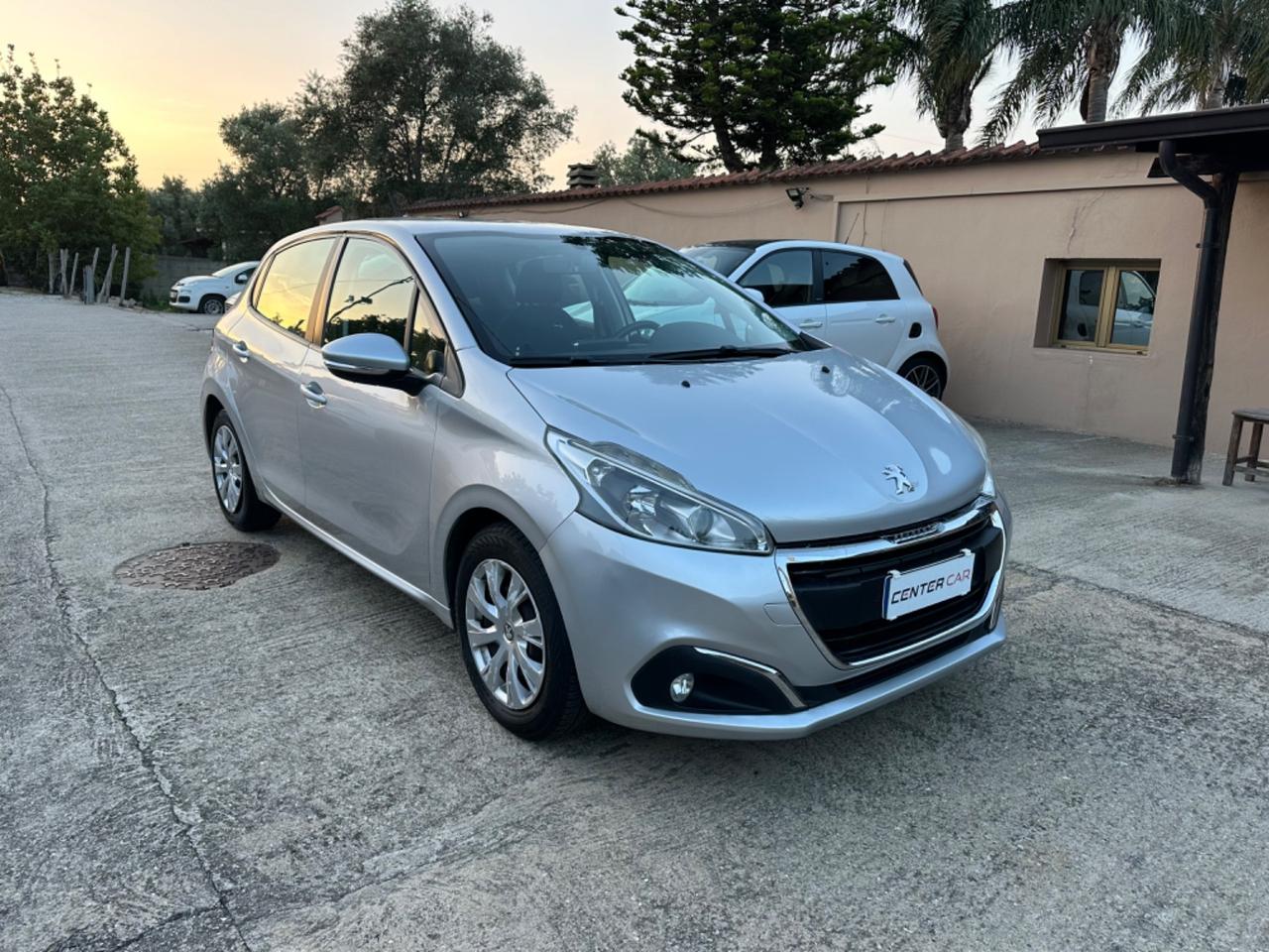 Peugeot 208 BlueHDi 75 5 porte Allure