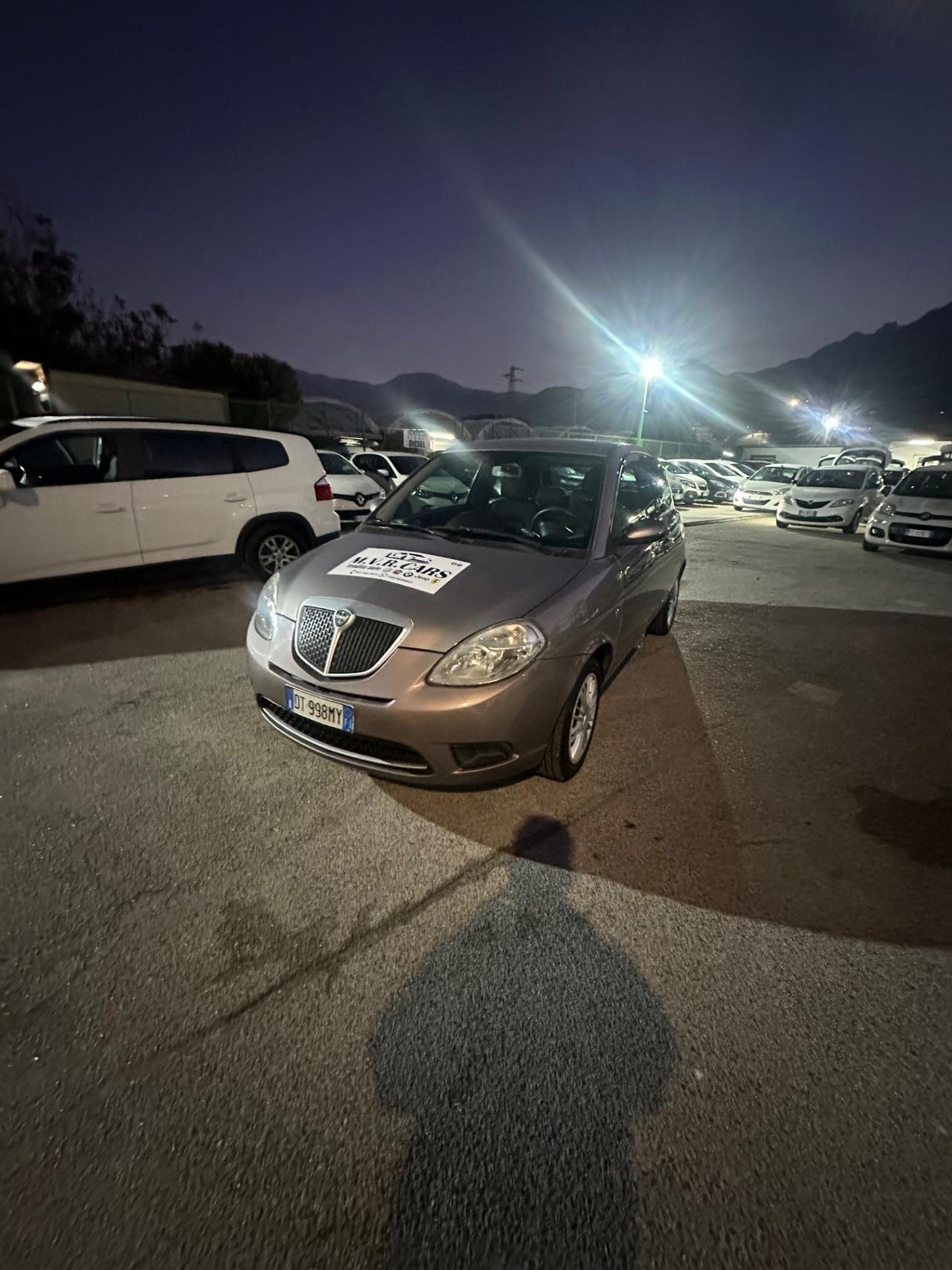 Lancia Ypsilon 1.2 Oro