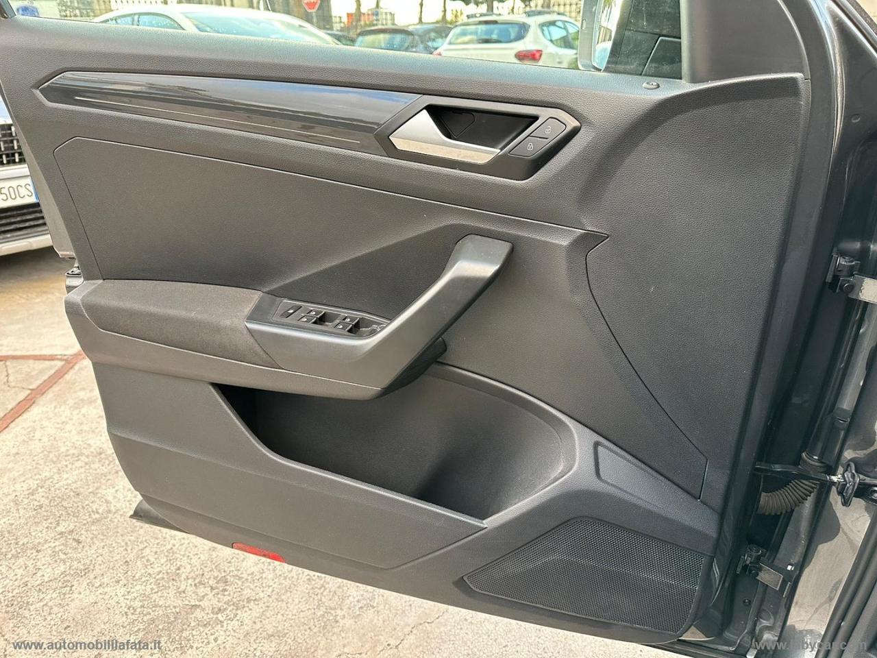 VOLKSWAGEN T-Roc 1.6 TDI SCR Advanced BlueMot.Tech. PARI AL NUOVO