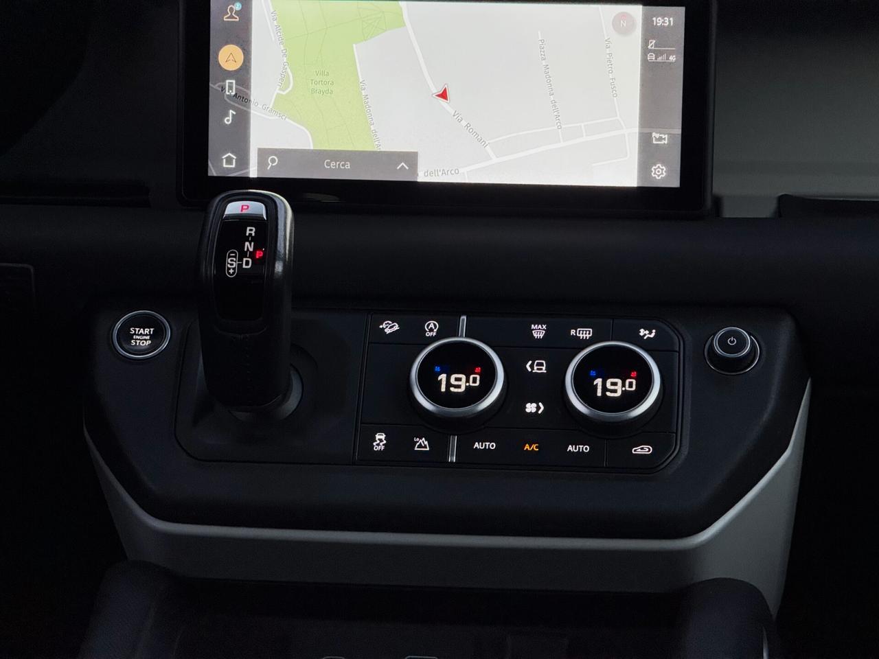 Land Rover Defender 90 3.0d i6 X-Dynamic 200CV TETTO