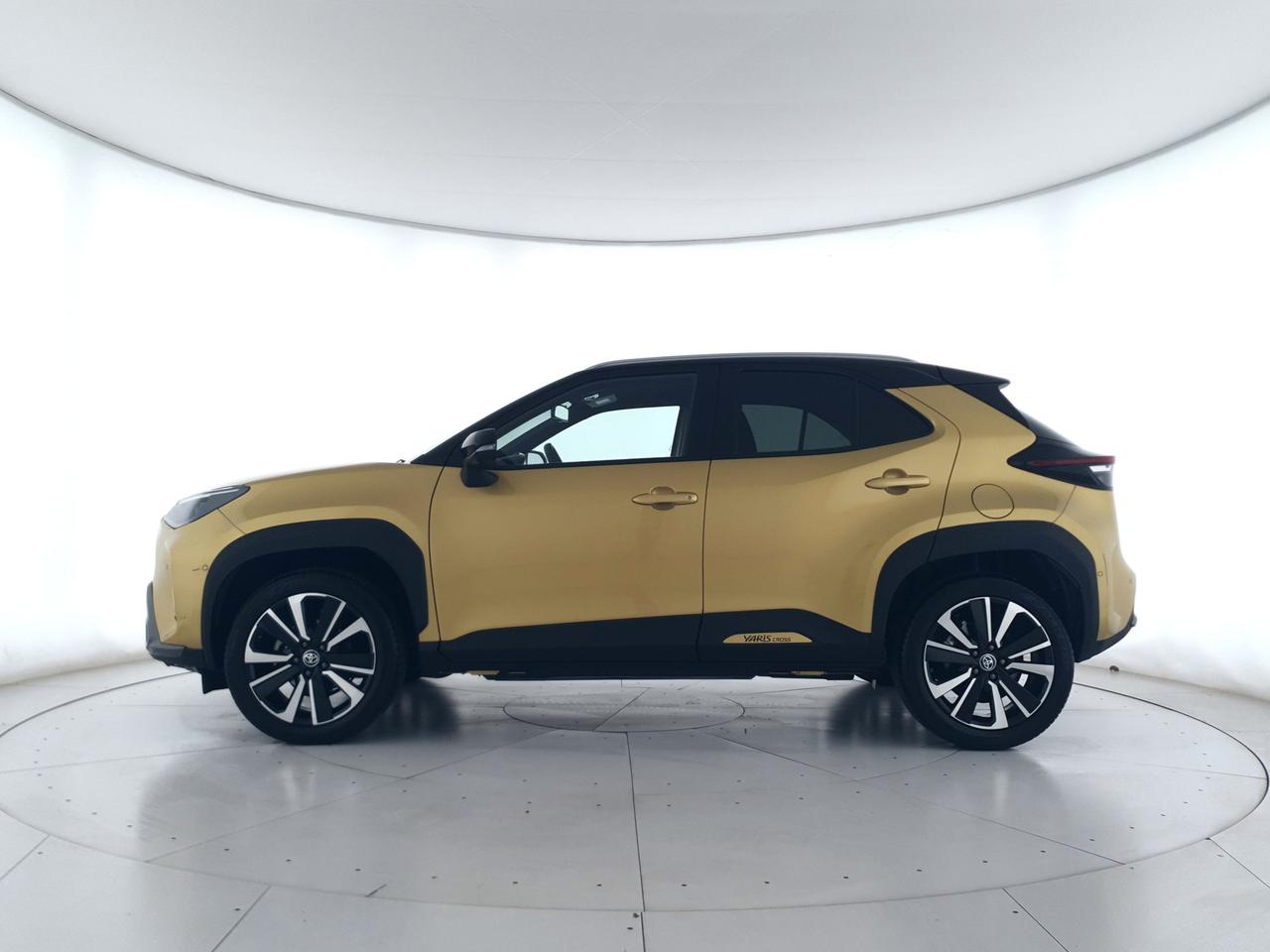 TOYOTA Yaris Cross 1.5h Premiere fwd 116cv e-cvt NEOPATENTATI+CAMERA 36O°+HEAD UP