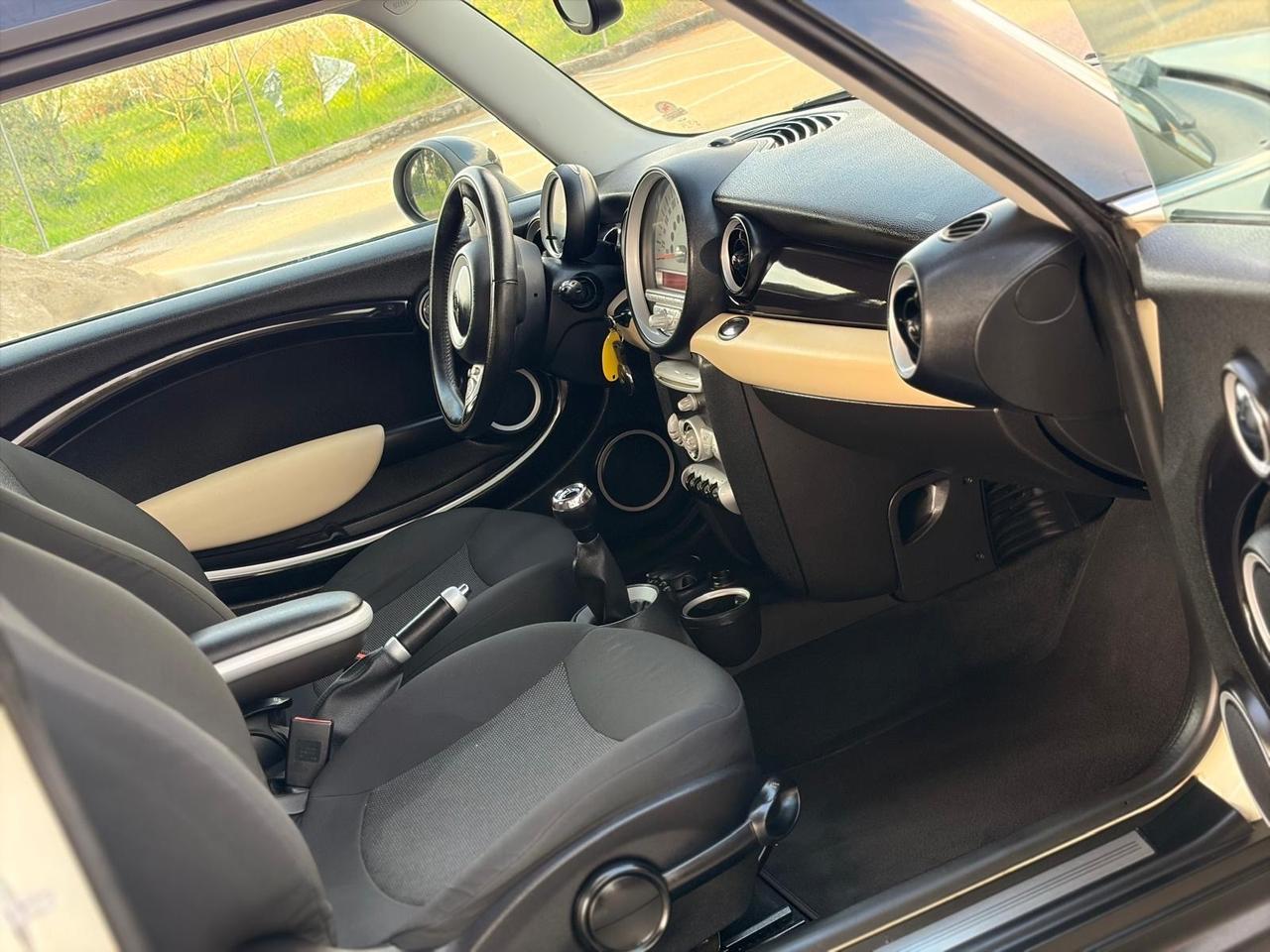 Mini 1.6 16V Cooper D 2009