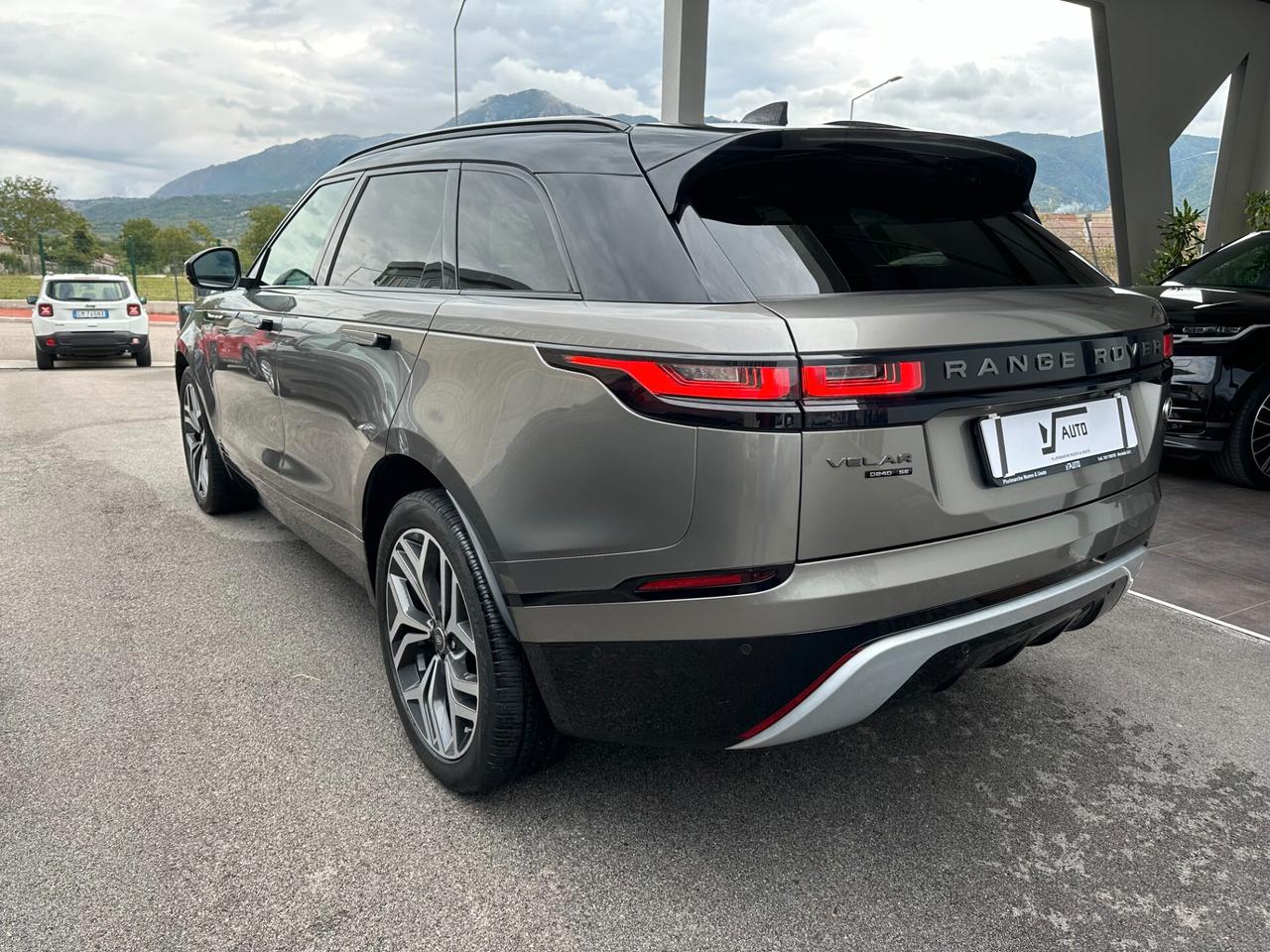 Land Rover Range Rover Velar Range Rover Velar 2.0D I4 240 CV R-Dynamic SE