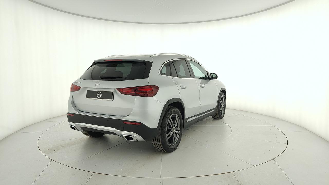 Mercedes-Benz GLA-H247 2023 - GLA 200 d Progressive Advanced Plus auto
