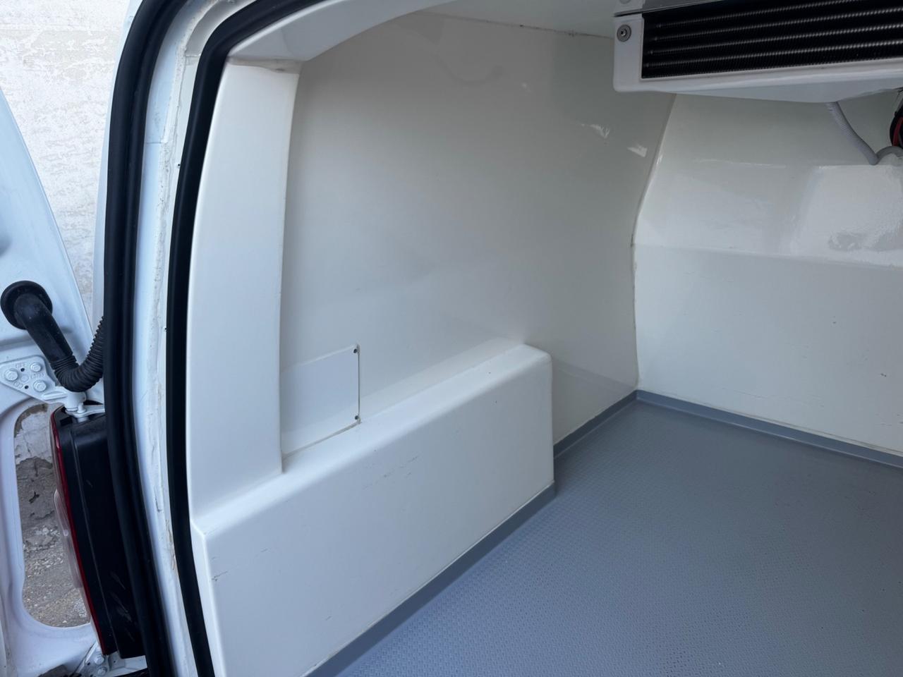 Citroen Berlingo BlueHDi 100 FRIGO ISOTERMICO