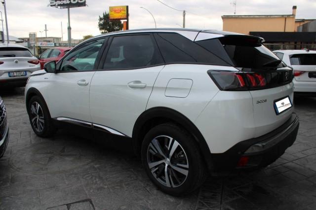 Peugeot 3008 II 1.6 hybrid phev Allure Pack 225cv Con CARPLAY