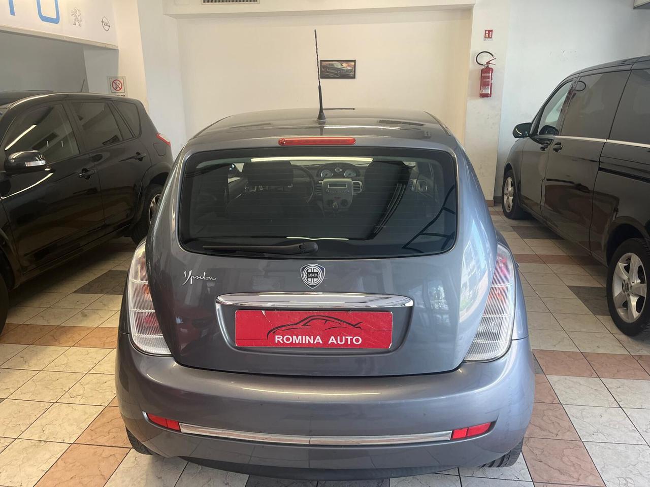 Lancia Ypsilon 1.2 Oro Bianco