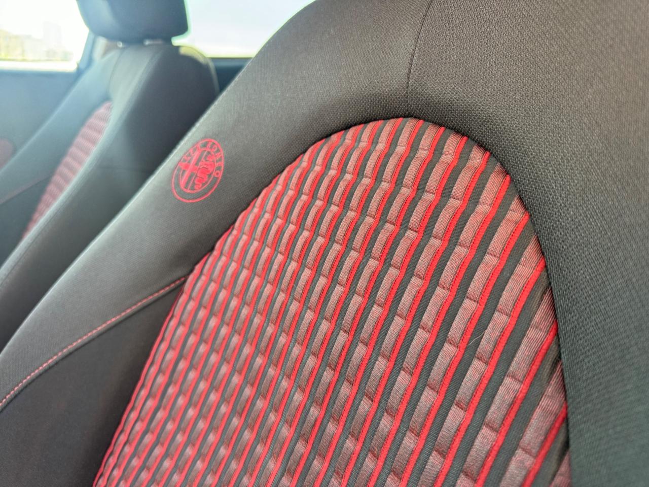 Alfa Romeo MiTo 1.3 JTDm 16V 90 CV Distinctive Sport Pack