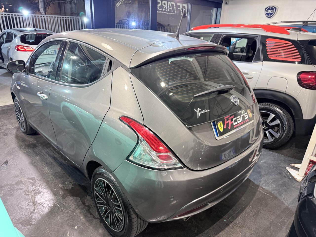 Lancia Ypsilon 1.0 FireFly 5 porte S&S Hybrid Ecochic UnYca