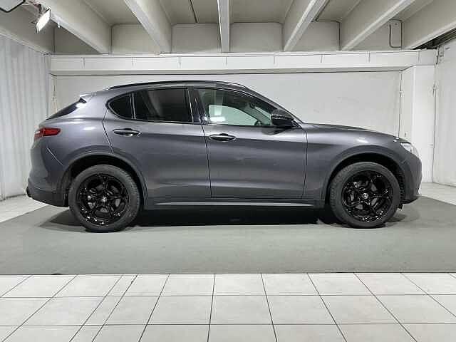 Alfa Romeo Stelvio 2.0 Turbo 200 CV AT8 Q4 B-Tech