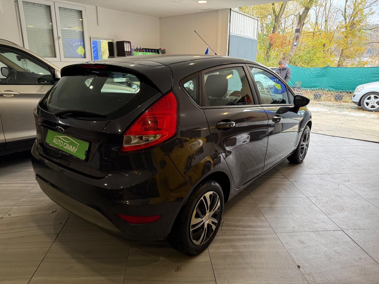 Ford Fiesta 1.2 BENZINA ANNO 2011 neopatentati