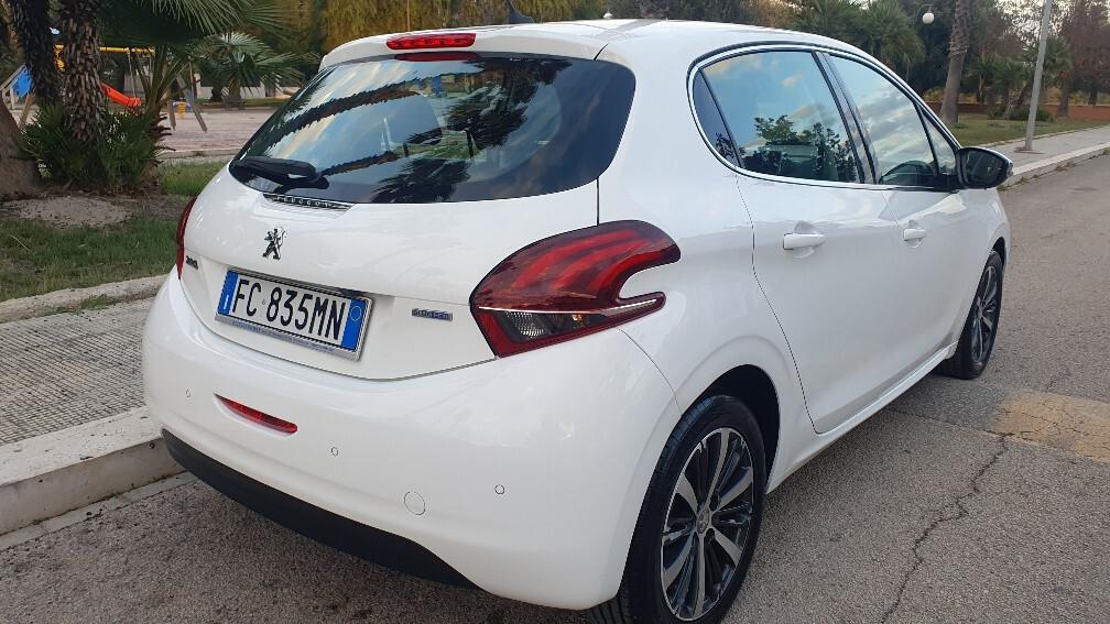 Peugeot 208 Blue 1.5HDi 5 porte" Versione Allure Originale"