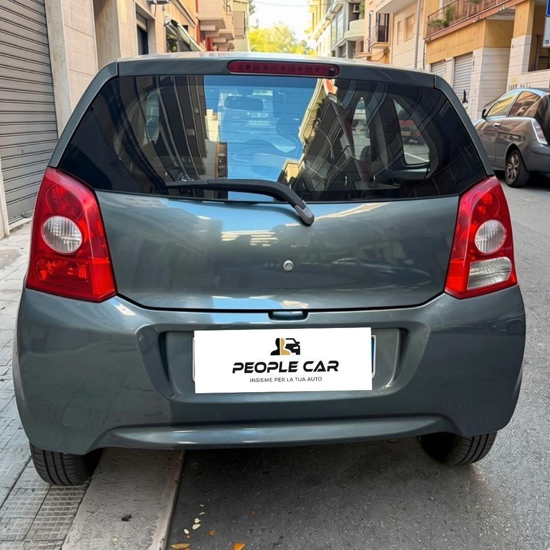 Suzuki Alto 1.0 L - 68 CV