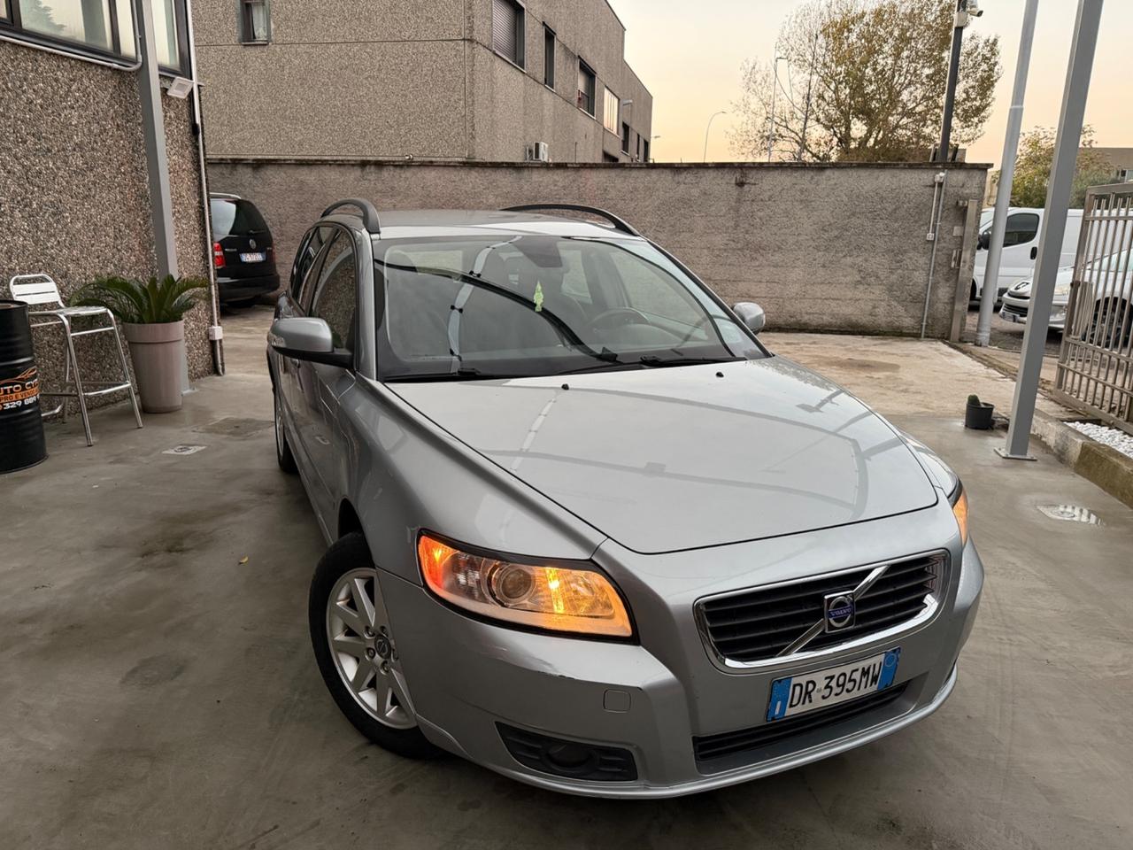Volvo V50 1.6 BENZINA EURO4 NEOPATENTATI