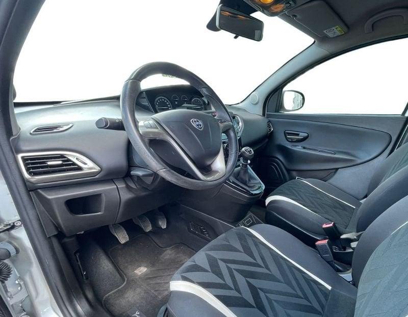 Lancia Ypsilon 1.2 69 CV 5 porte Gold