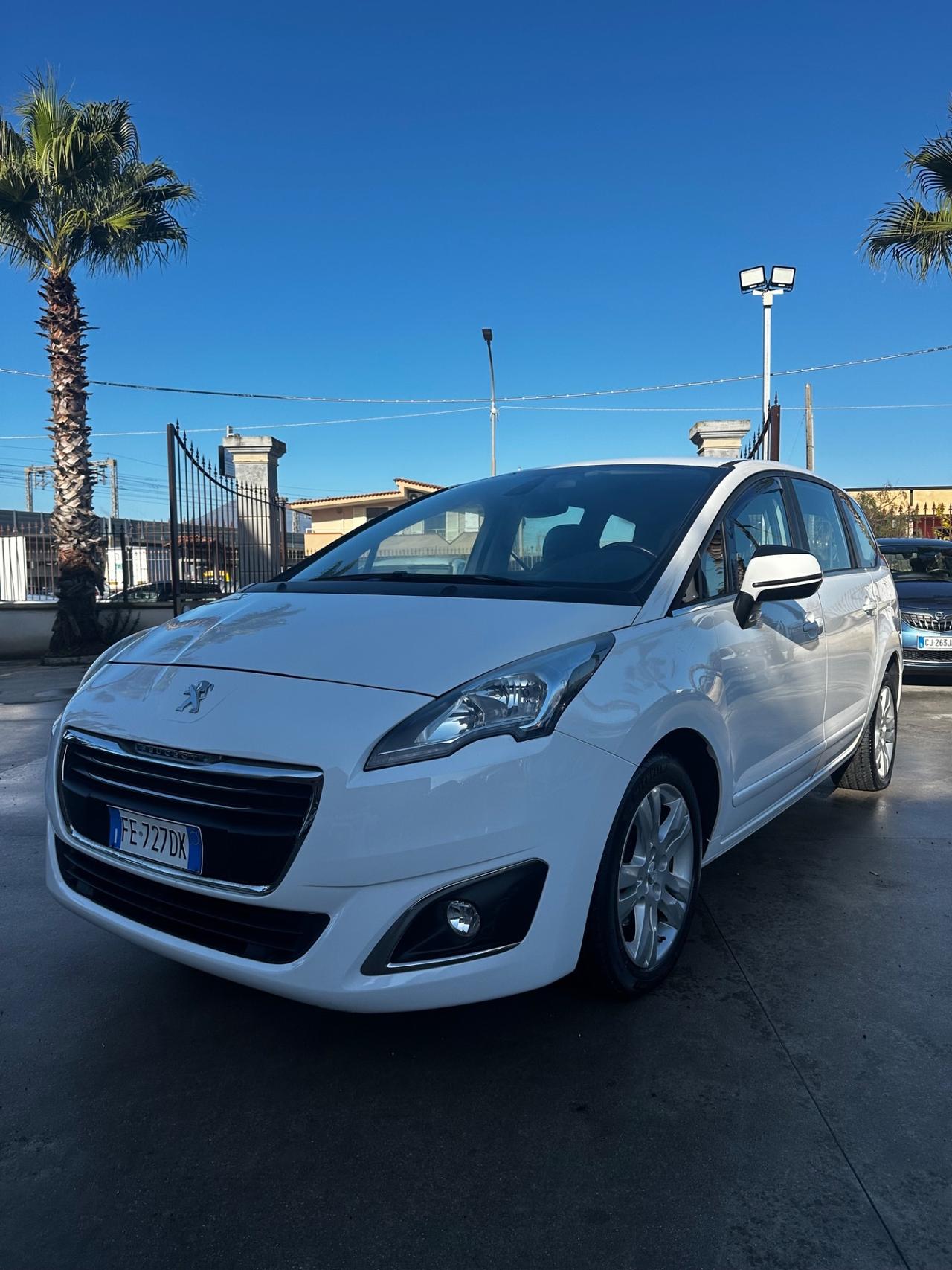 Peugeot 5008 BlueHDi 120 EAT6 S&S Allure