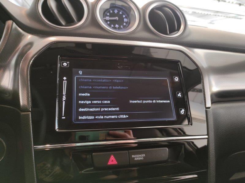 SUZUKI Vitara (2015) - Vitara 1.4 Hybrid Top