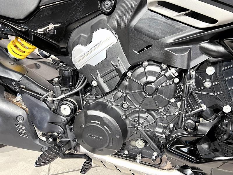 Ducati Diavel V4