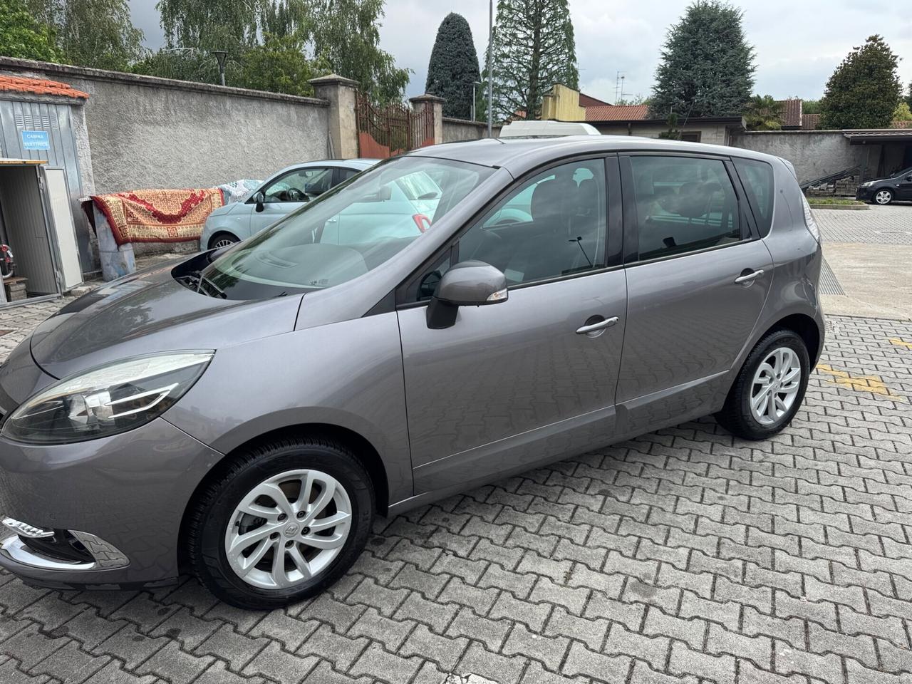 Renault Scenic 1.5 dCi 110CV neopatentato