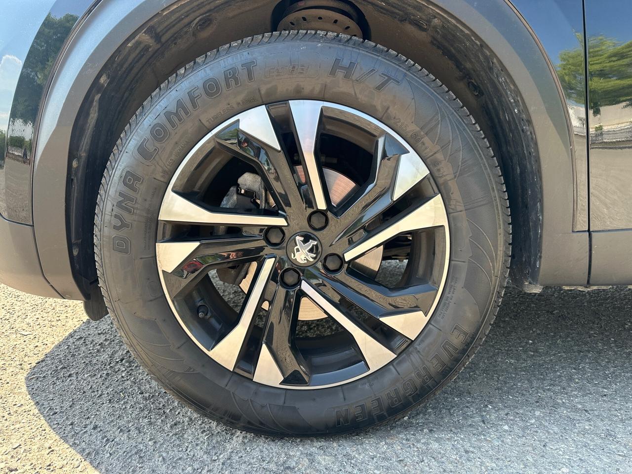 Peugeot 2008 1.2 Benz. EAT8 Allure (Garanzia 24 Mesi)