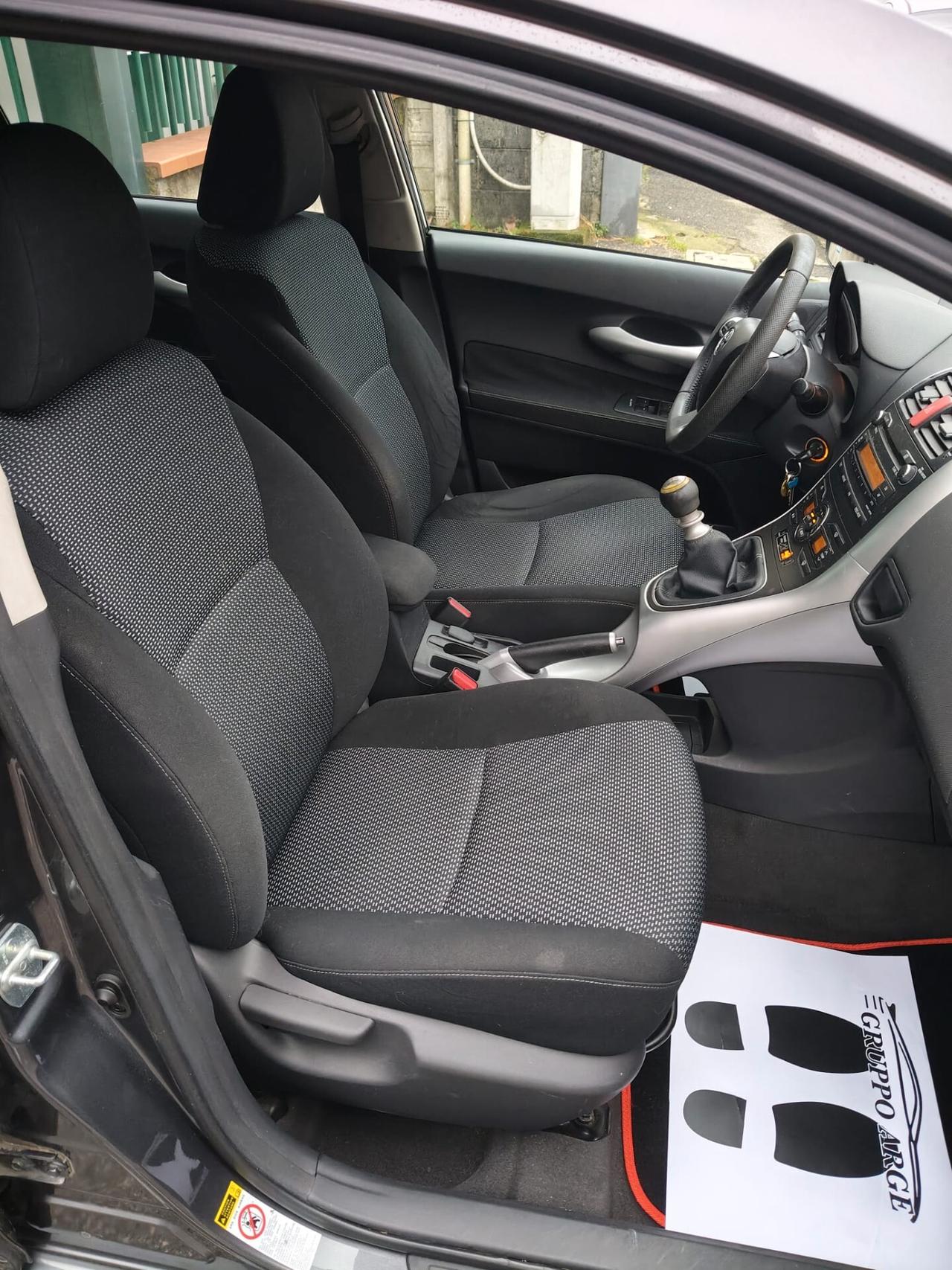 Toyota Auris 1.4 D-4D 5 porte Sol