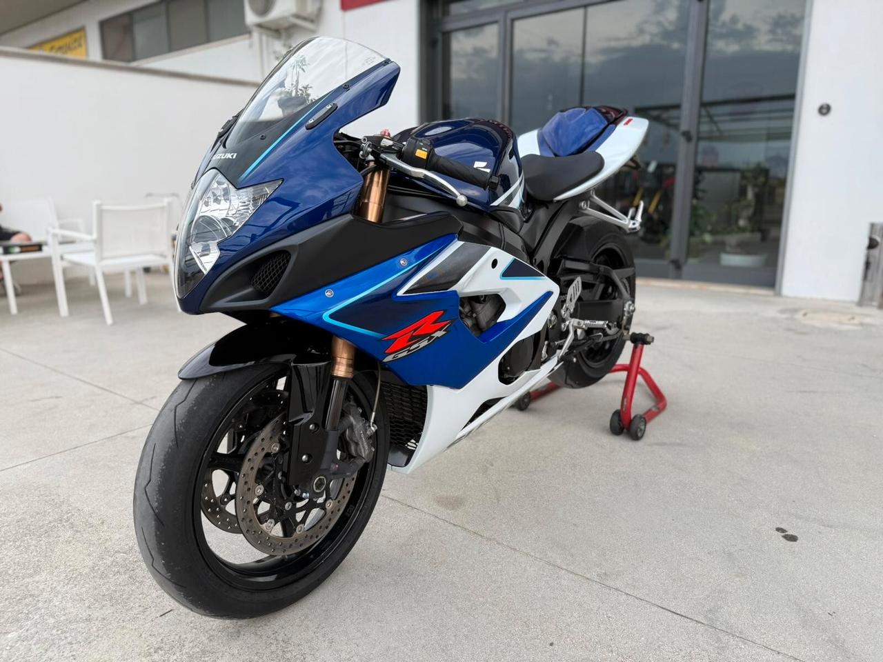 SUZUKI GSX R 1000 K6